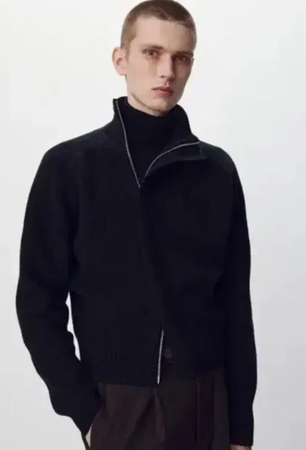 토니웩 사선 니트 집업 판매 상품이미지1