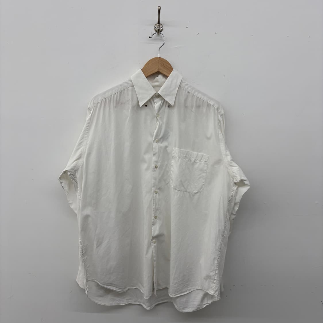 알마니 화이트 반팔 남방 셔츠 남성 L 상품이미지1