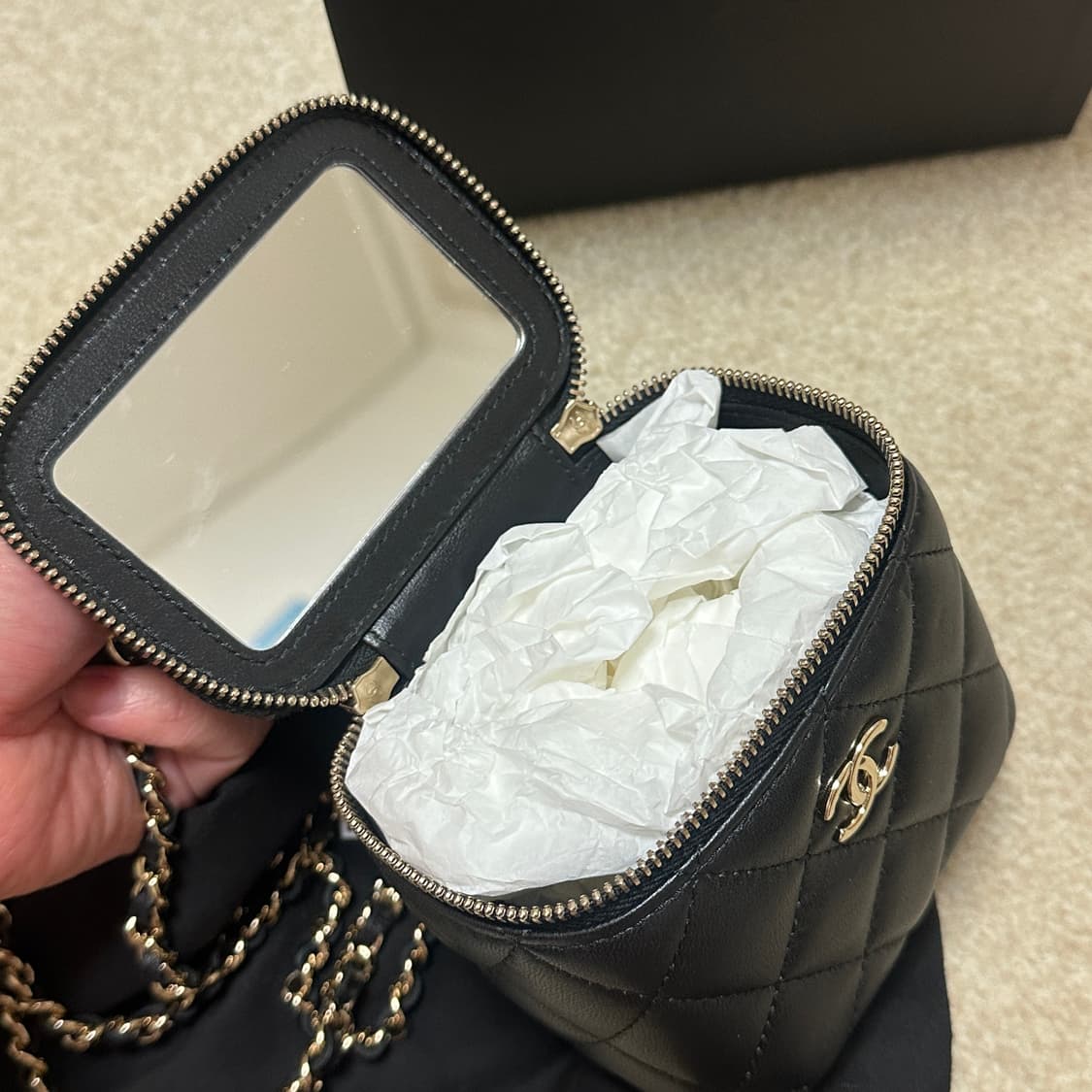 샤넬 베니티 탑핸들 블랙 내장칩버전 샤넬미니백 상품이미지4