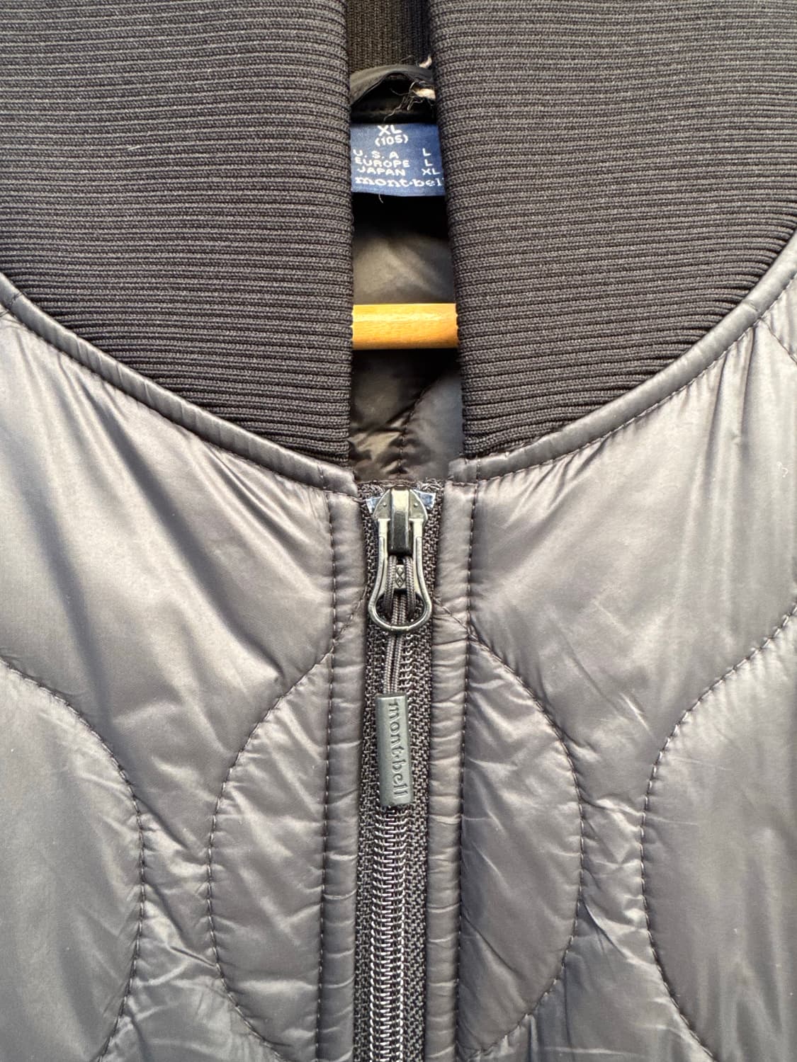 몽벨 mont-bell 퀄팅 경량 블랙 패딩 XL 상품이미지3