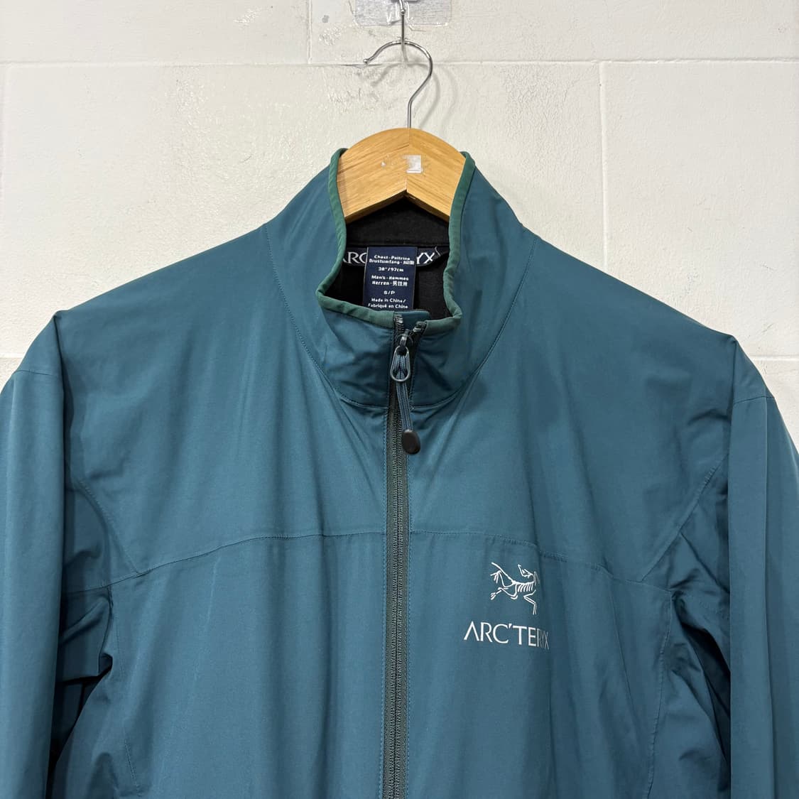 아크테릭스 윈드스토퍼 자켓 상품이미지2