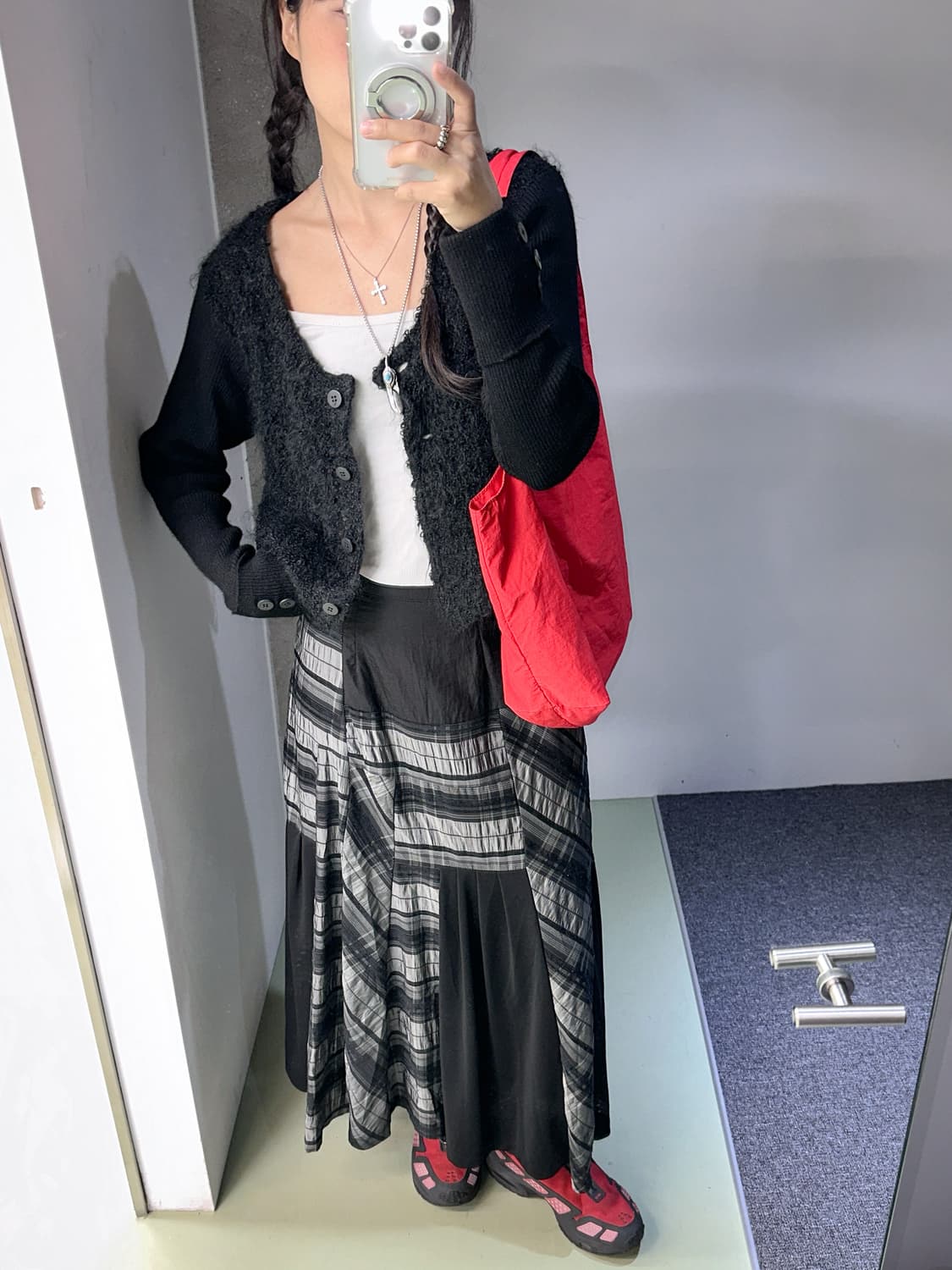 black boucle pocket cardigan 상품이미지4
