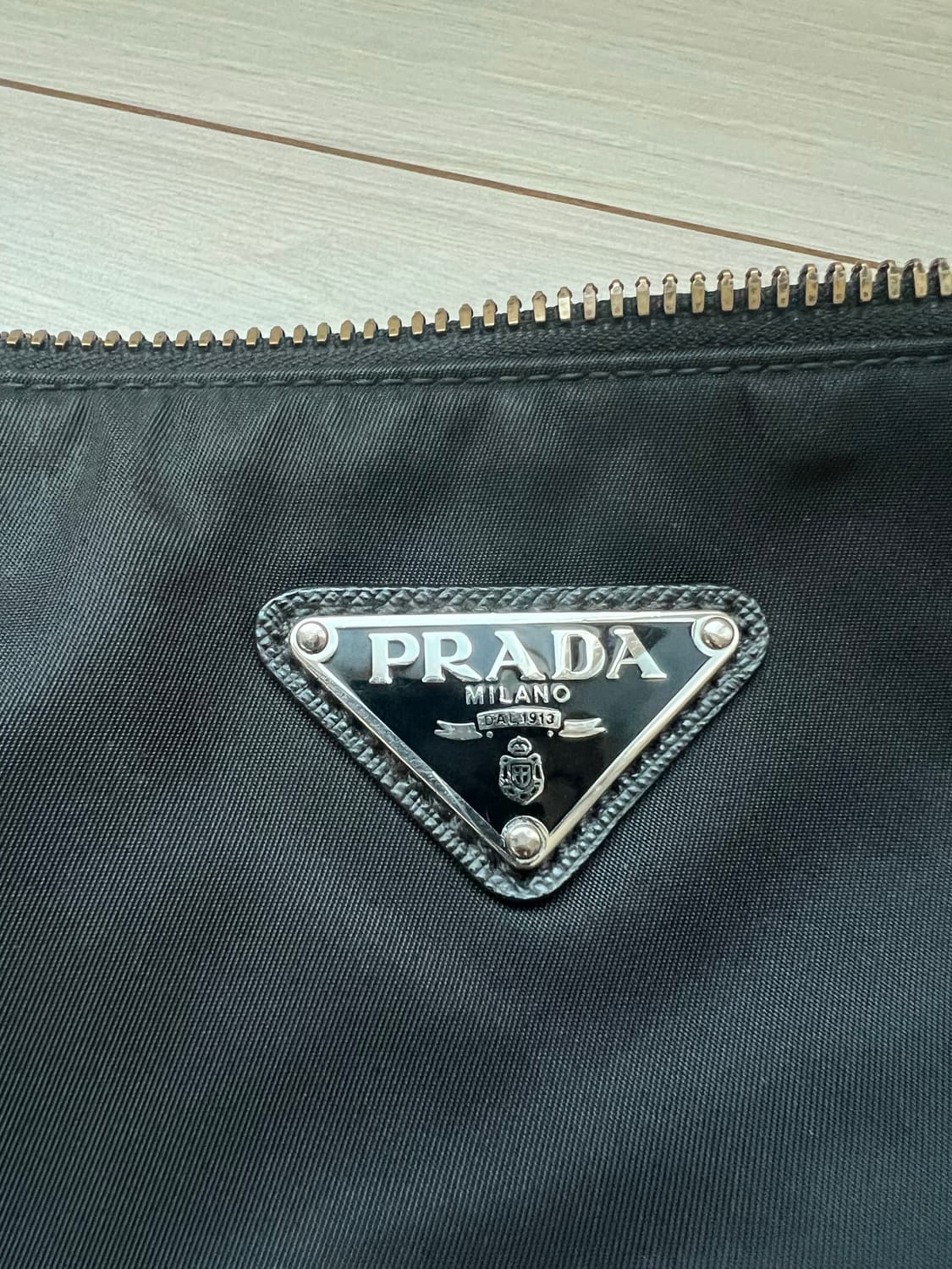 프라다 리나일론 크로스백 팝니다 2vh113 상품이미지4
