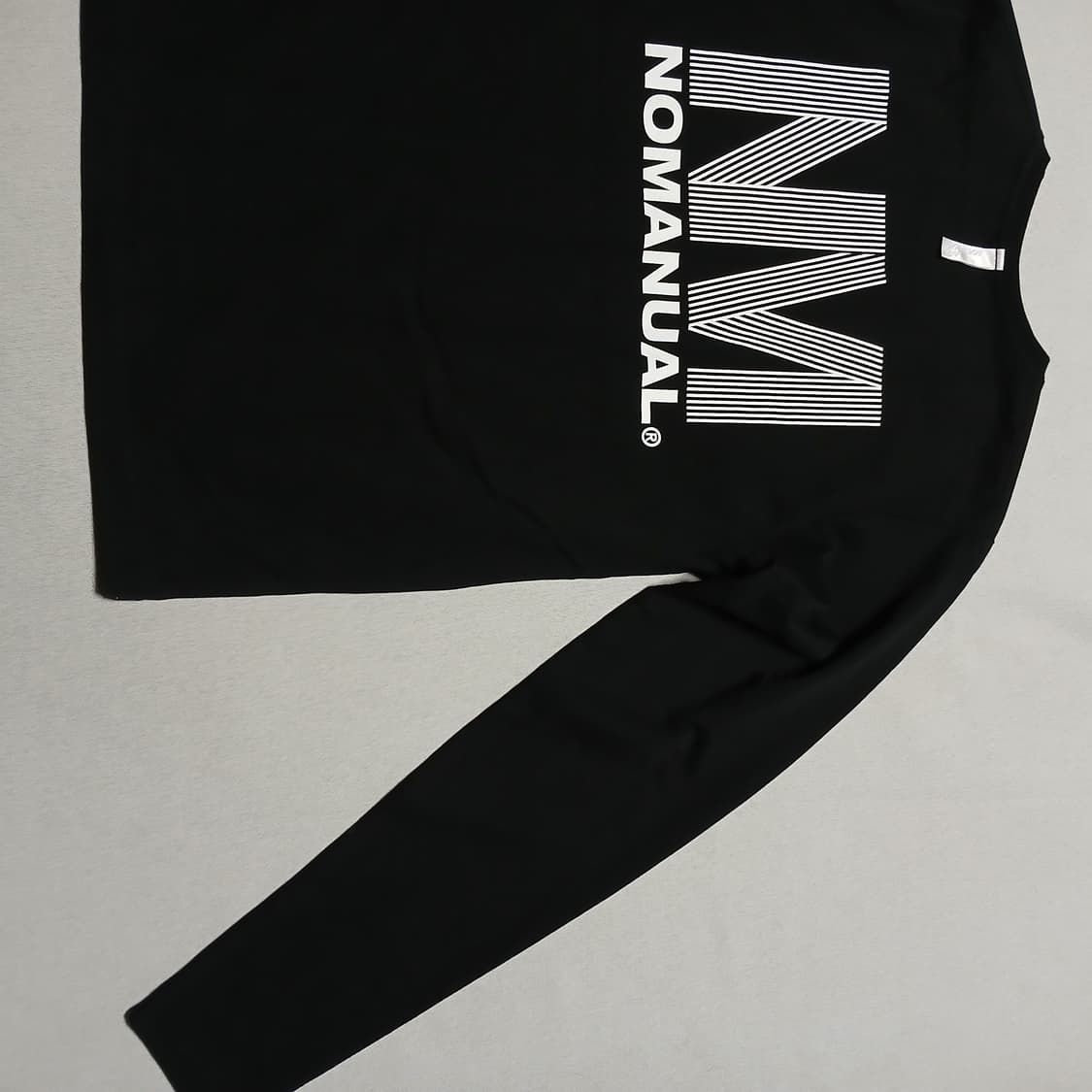 NM 노메뉴얼 슬리브 빳빳한원단 긴팔티 상품이미지3