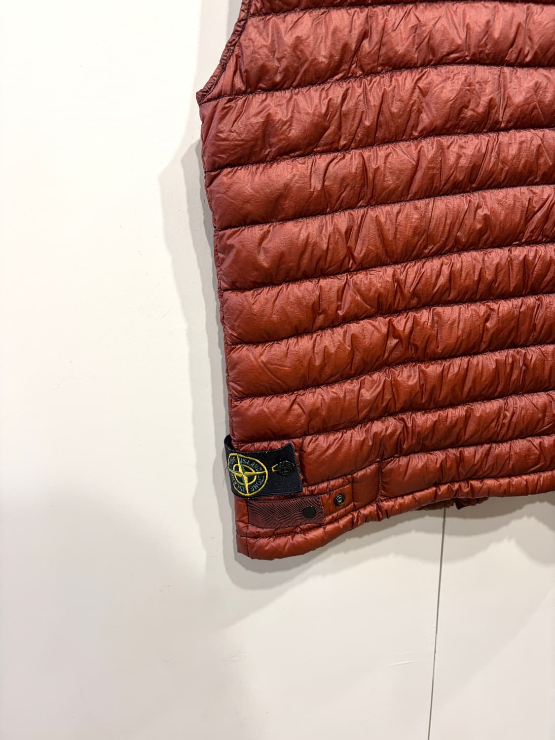 스톤아일랜드 가먼트 다이드 패딩 베스트 상품이미지4