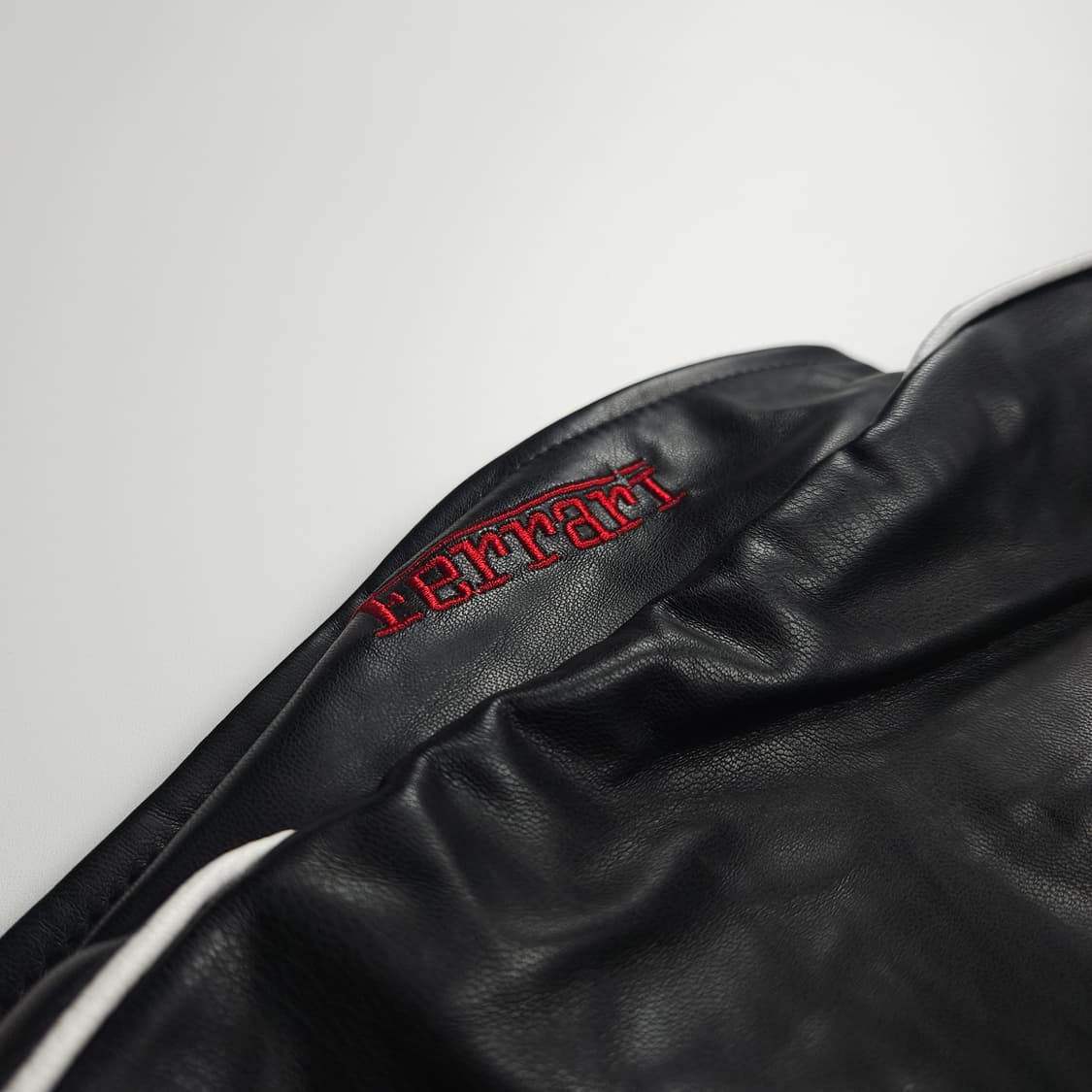 빈티지 페라리 풀 자수 레더 레이싱 자켓 (100) 상품이미지7