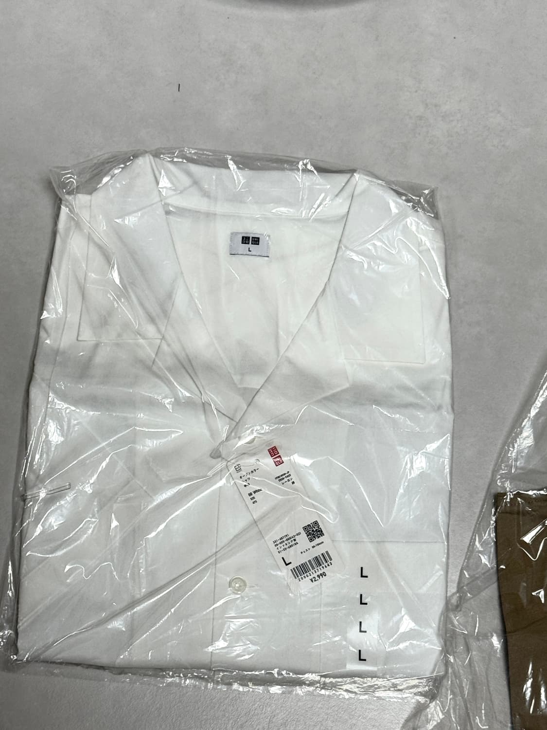 (새상품) 유니클로 오픈칼라셔츠 화이트 L 482479 오픈카라 상품이미지3