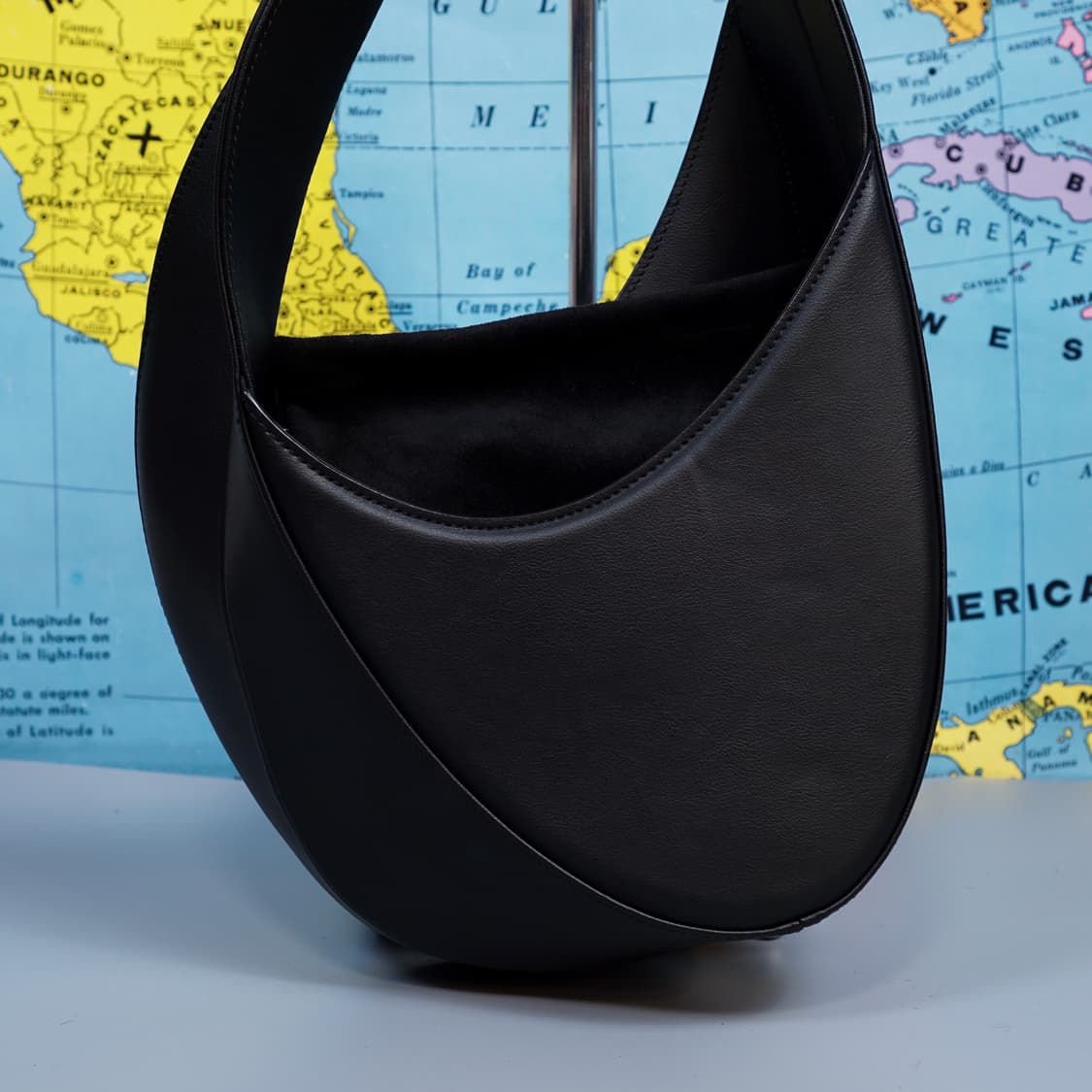 2728 Sac Eclipse 레더 토트백(정가 85만원) 상품이미지6