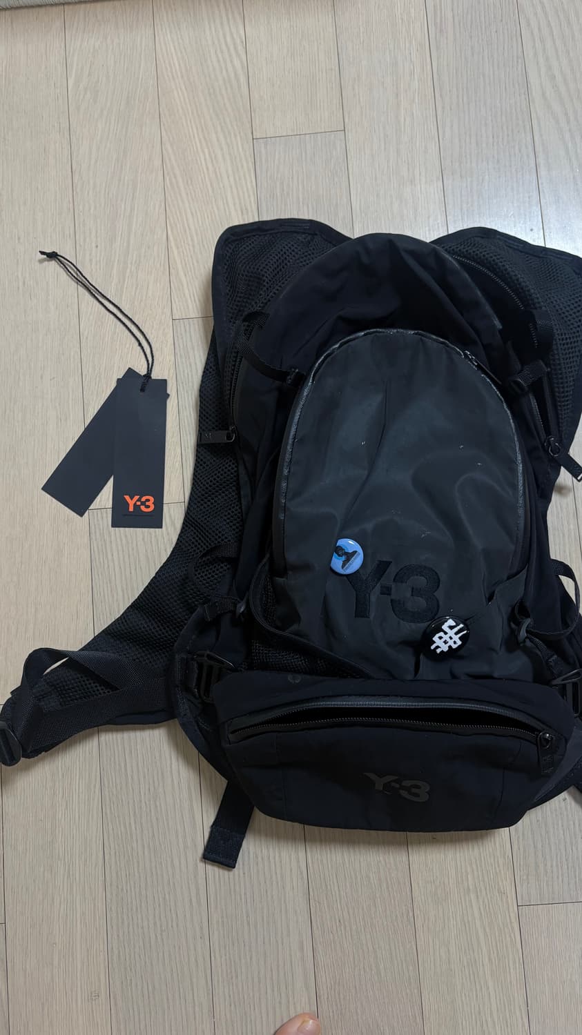 Y-3 블랙 백팩 상품이미지1