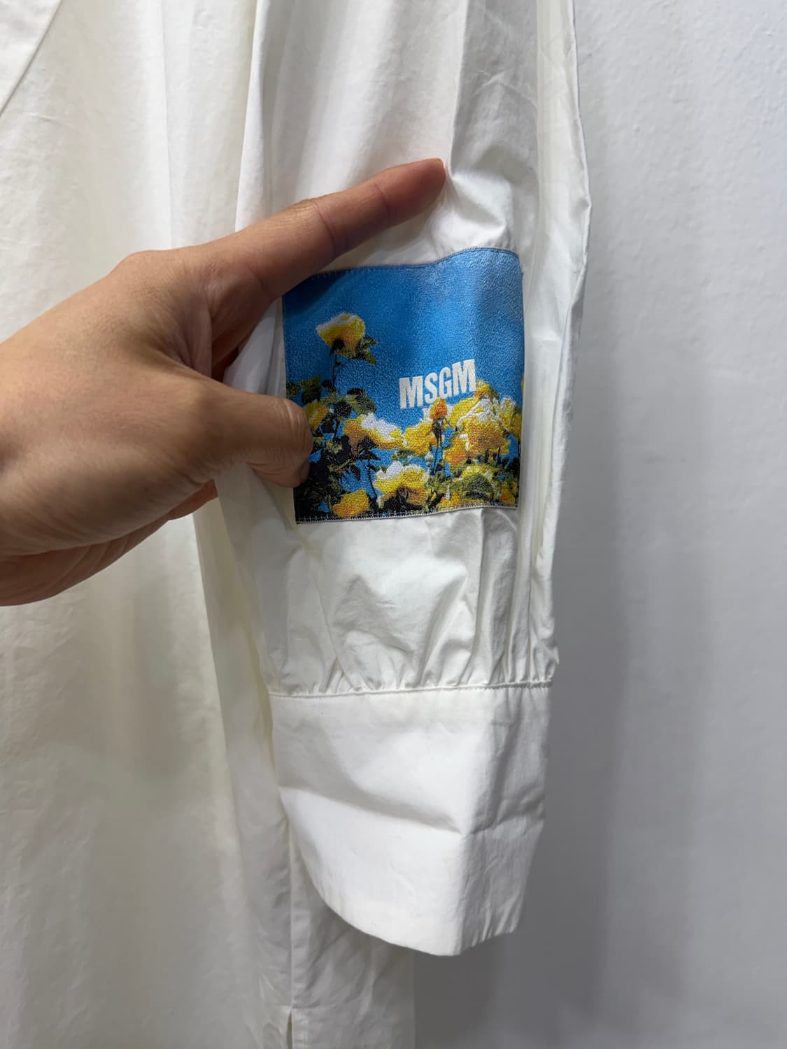 정품) MSGM 플라워 프린팅 화이트 셔츠 원피스 40(66) 상품이미지4