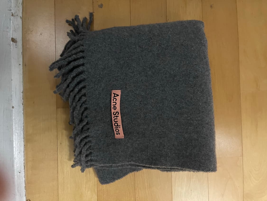 아크네 캐시미어 머플러 그레이 상품이미지1