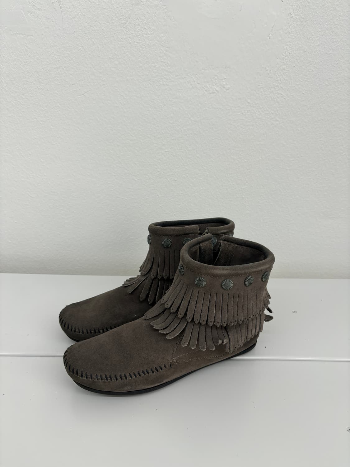 Minnetonka 프린지 부츠 스웨이드 상품이미지2