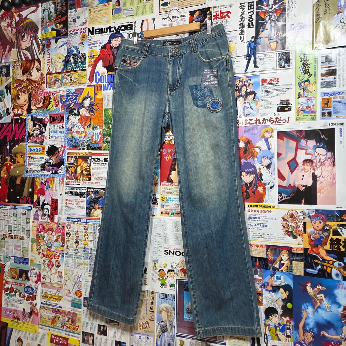 후부 패치 리벳 디테일 워싱 데님 팬츠 상품이미지3