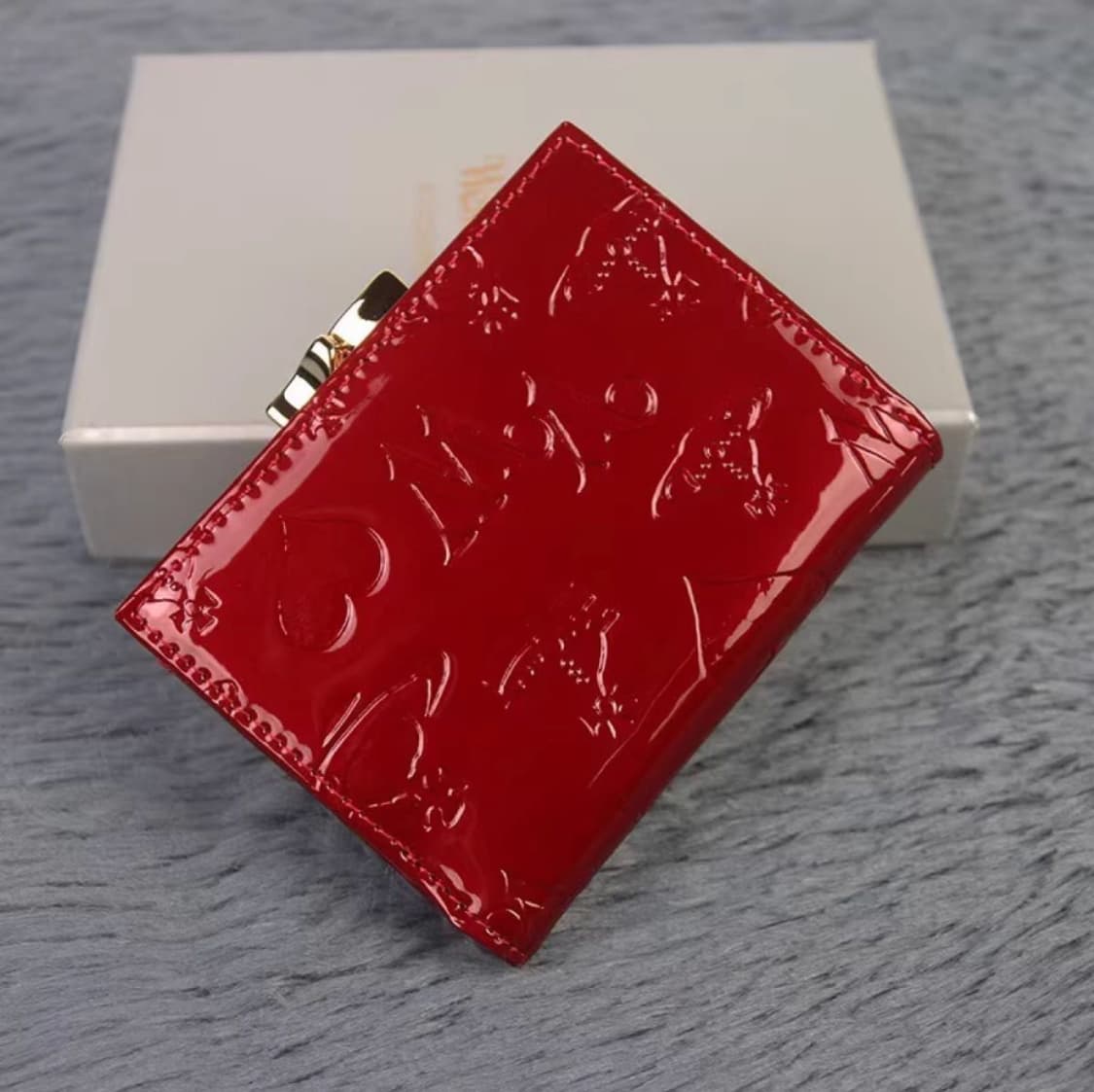 비비안웨스트우드 아카이브 금장 orb 펀칭 유광 레드레더 하프월렛 빈지갑 상품이미지2