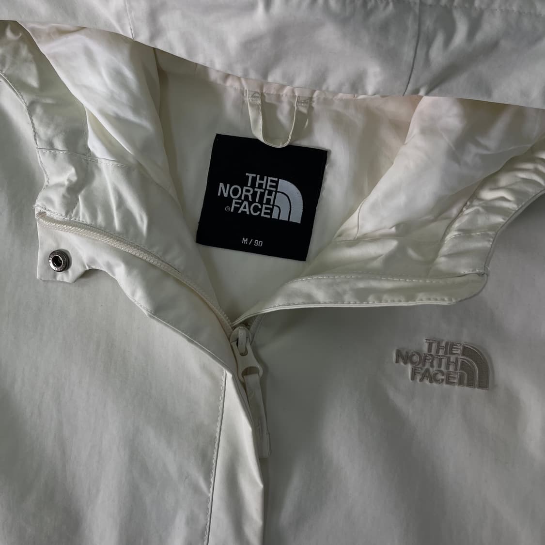 W 95 노스페이스 드라이벤트 화이트 바람막이 자켓  상품이미지2