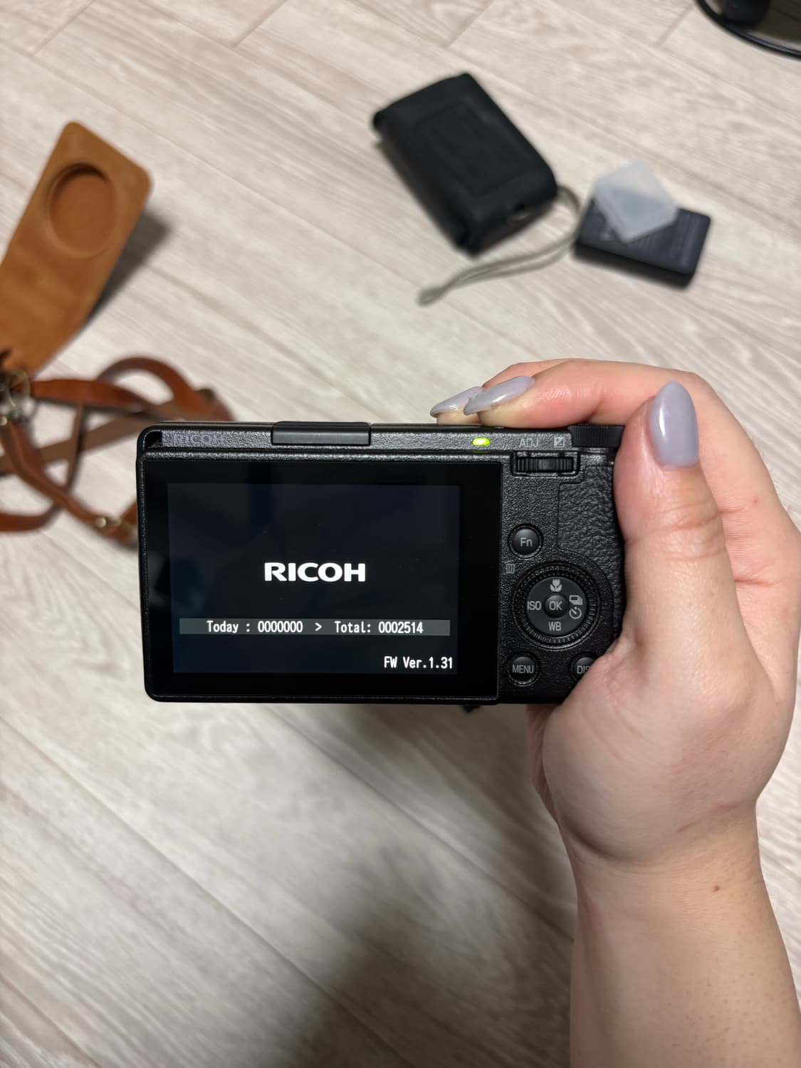 리코 GRX3 카메라 휴대용 케이스 배터리 2개 충전기 메모리 32기가 상품이미지8