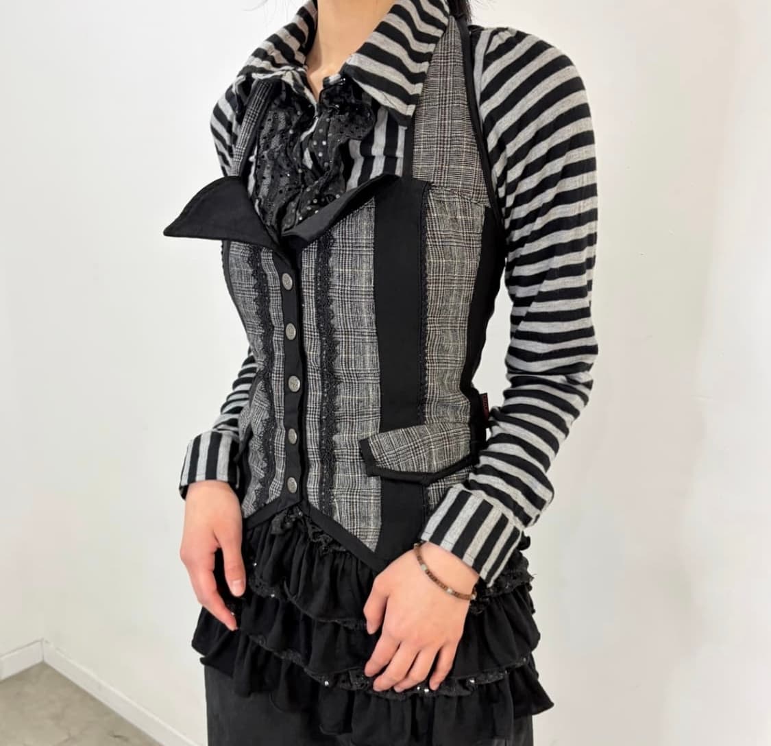 Ozz on 오즈온 홀터넥 슬리브리스ozz onste 상품이미지1