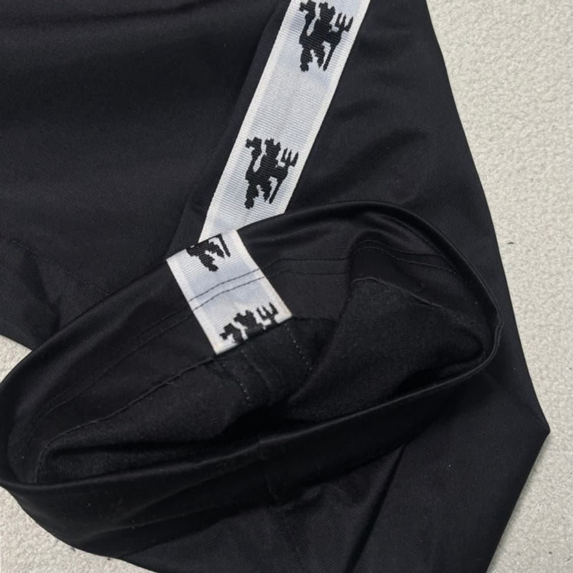  MANCHESTER UNITED 트랙 팬츠 블랙 105 상품이미지3