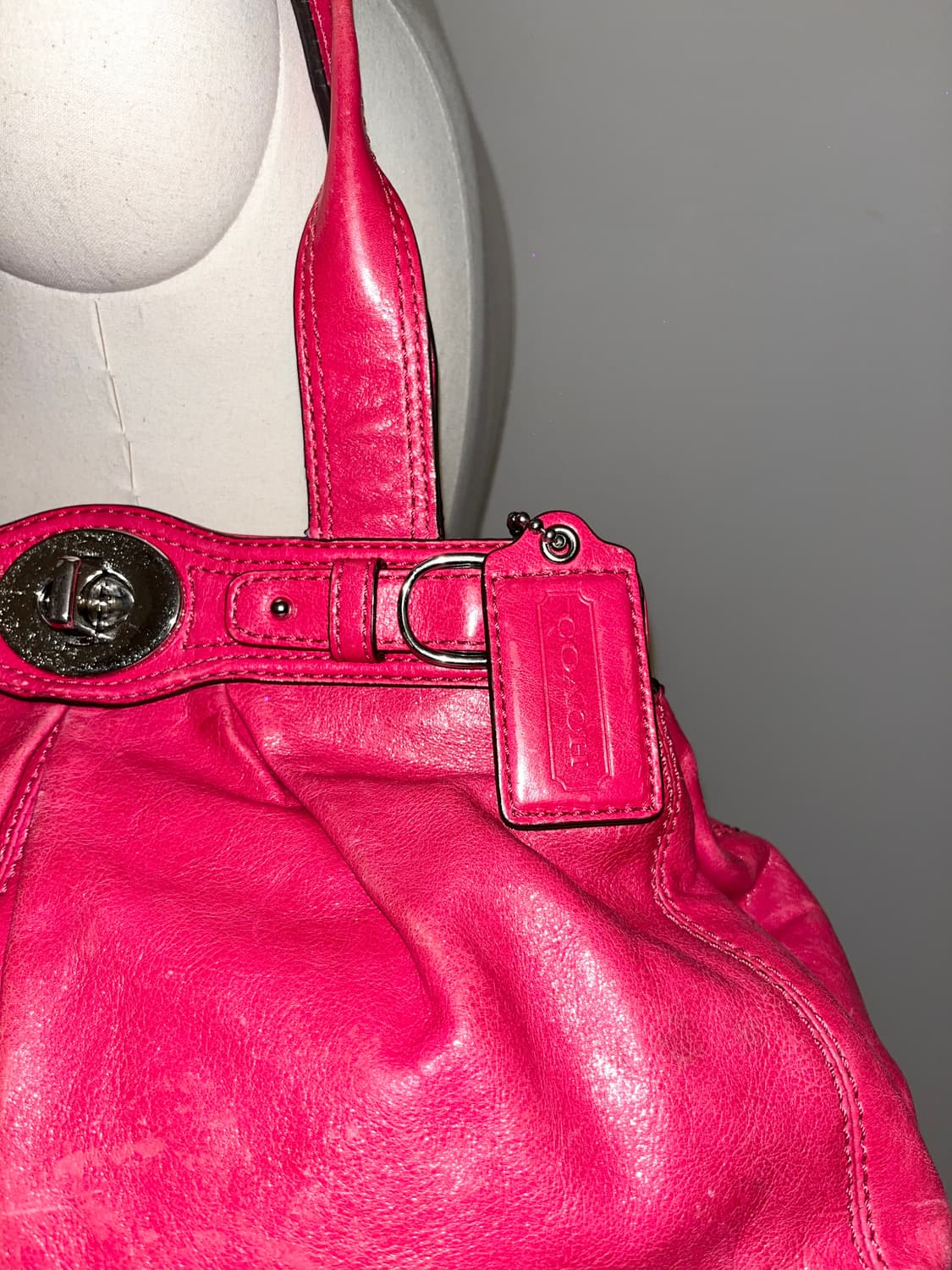 📦Coach Hot Pink shoulder bag 상품이미지6