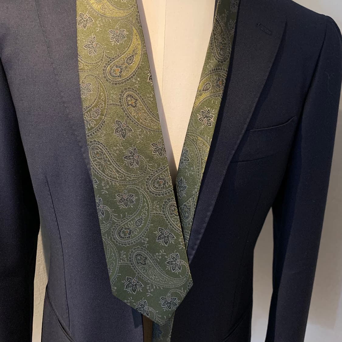입생로랑(YSL) 페이즐리 명품클래식넥타이 최상급 A+등급 8.3cm 상품이미지2