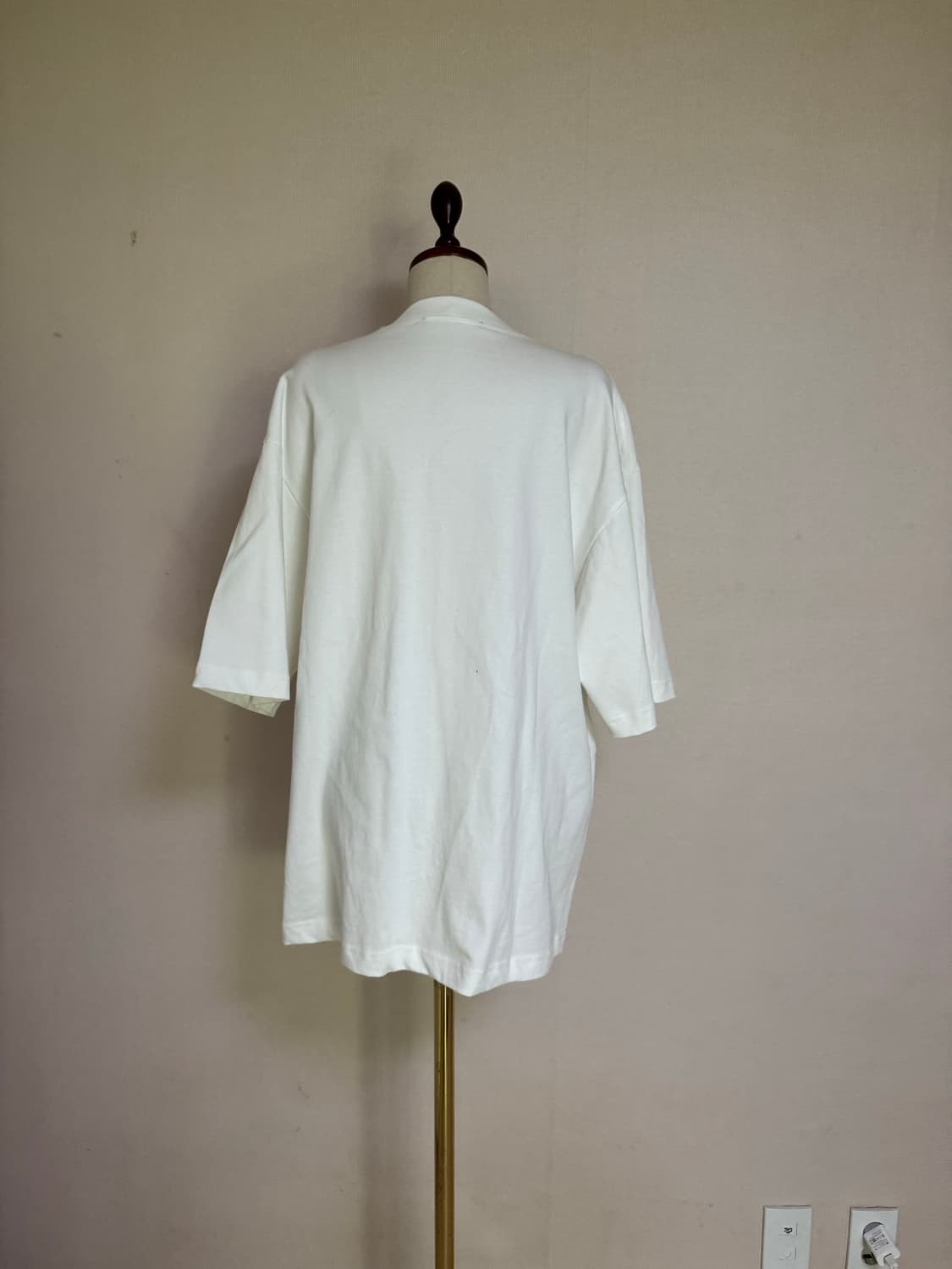 아크네 면티셔츠  오버핏  상품이미지2