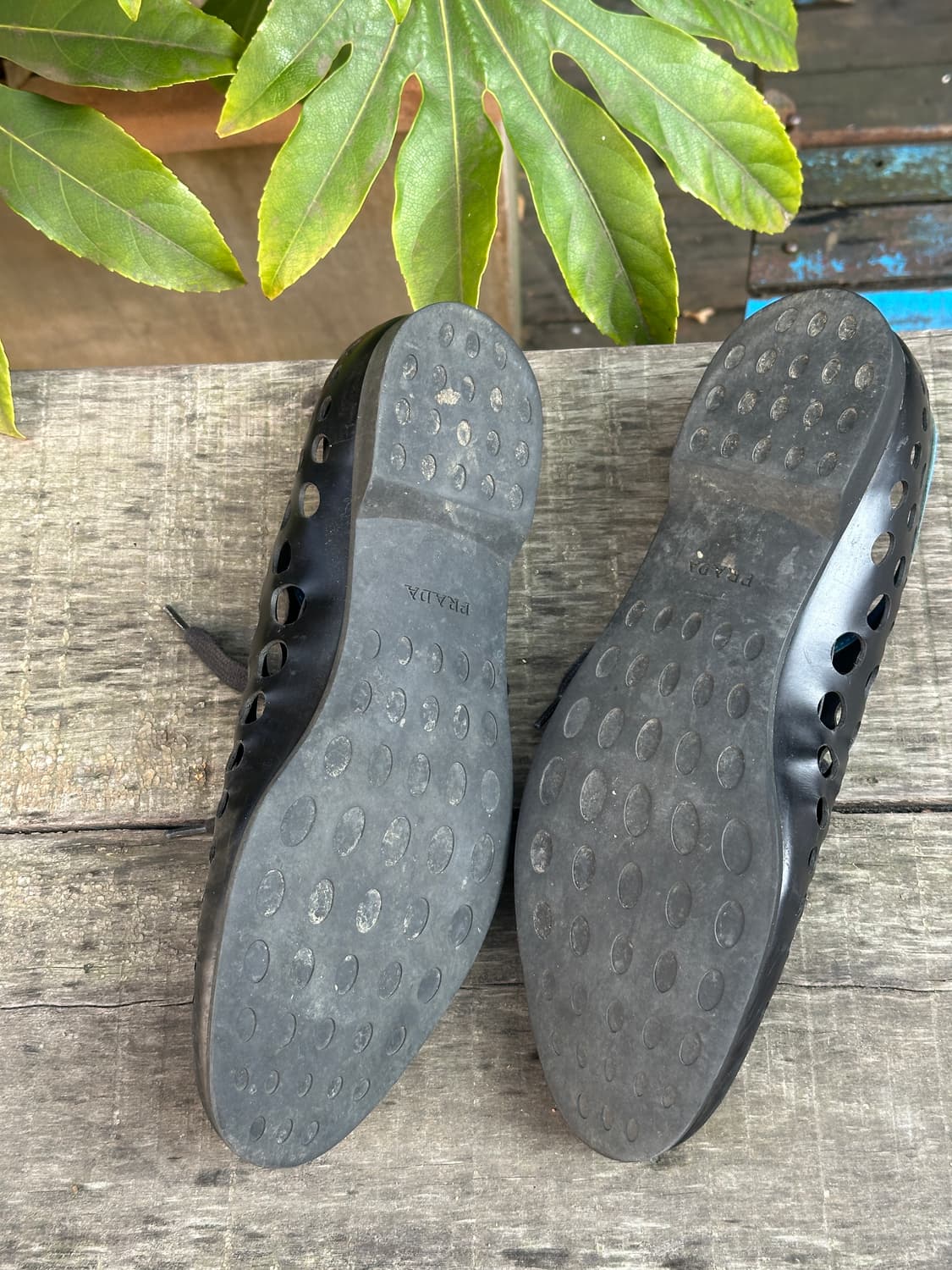 Prada Vintage Lightning Cut-Out Sneakers 상품이미지7