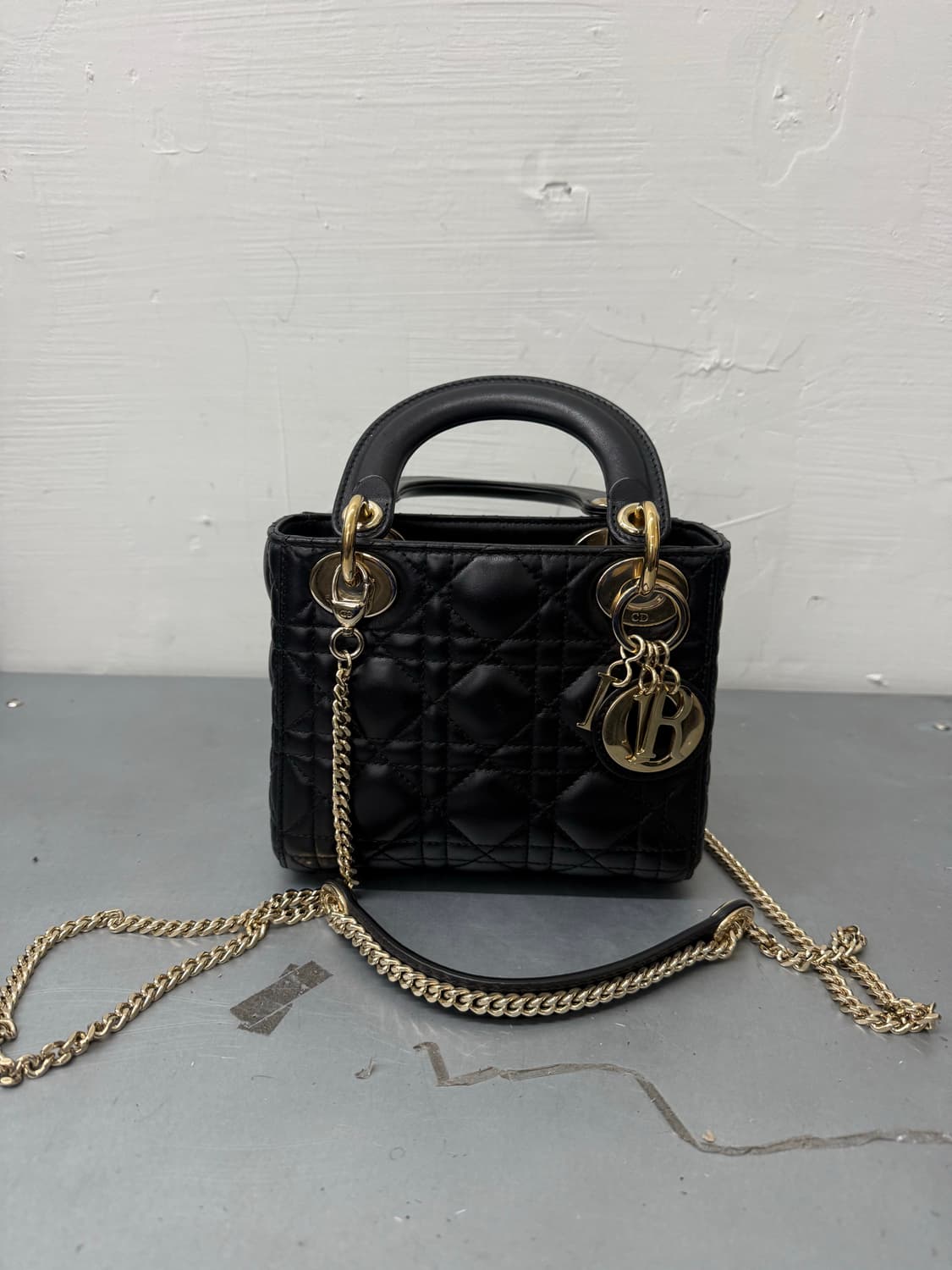 디올 레이디백 미니 블랙  상품이미지1