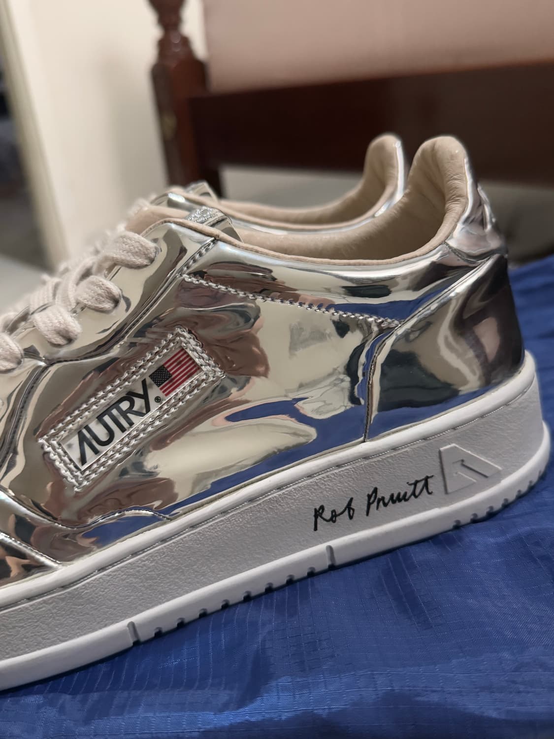 Autry X Rob Pruitt SZ 42(265mm-270mm) 상품이미지4