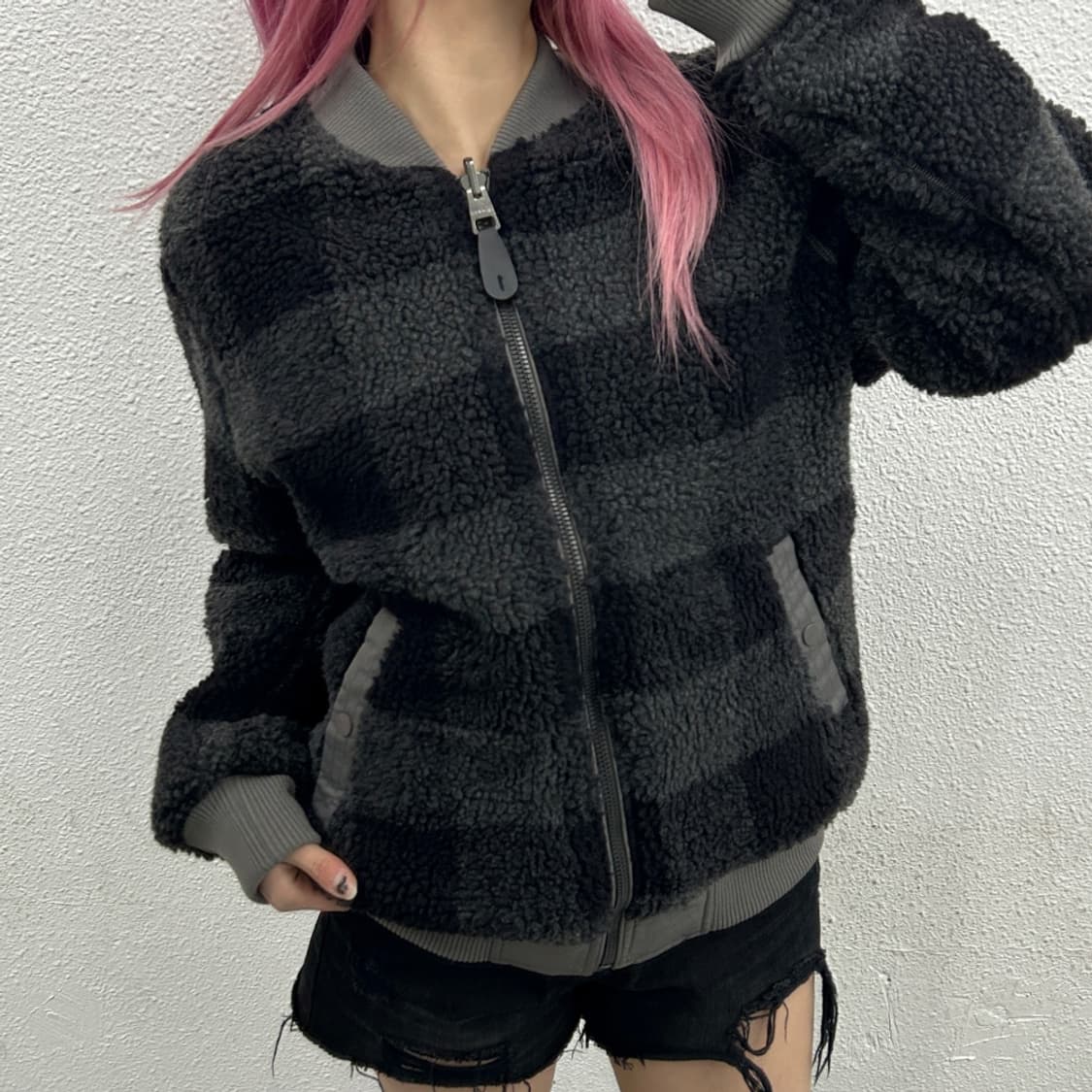 지프 체커보드 뽀글이 리버시블 차콜 항공 점퍼 L 상품이미지2