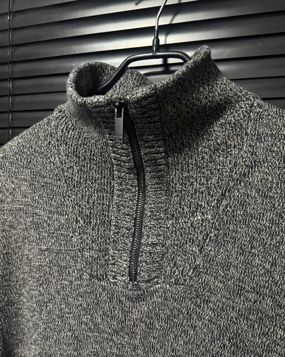 ck 캘빈클라인 진스 반집업 니트 스웨터 차콜 블랙 보카시 반목 목폴라 상품이미지6