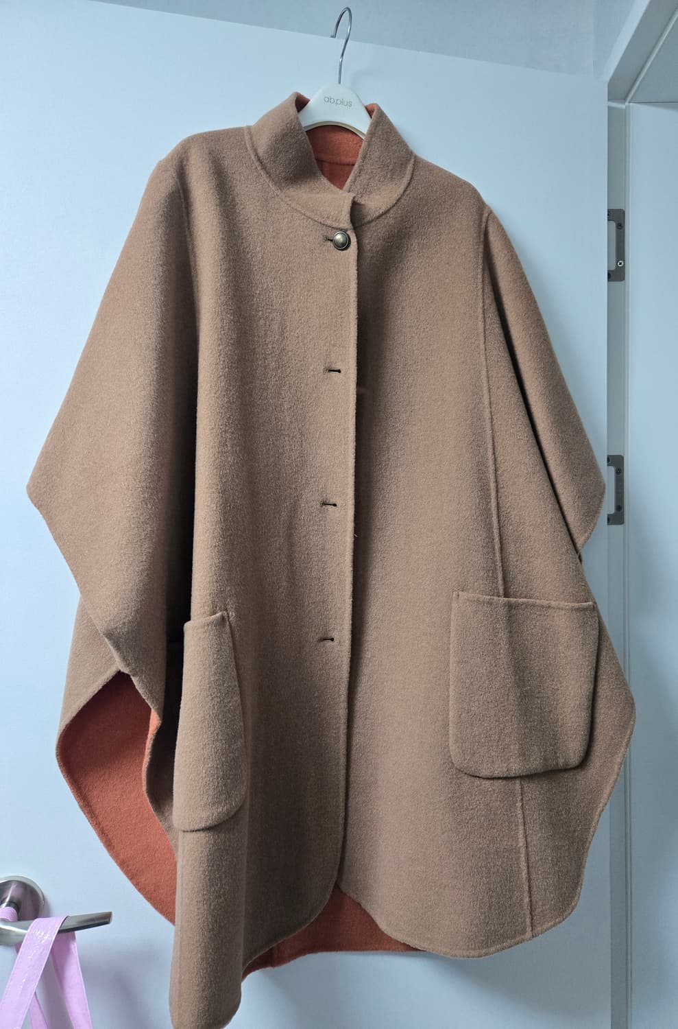 셀렙샵 카멜 케이프코트 라지 상품이미지1