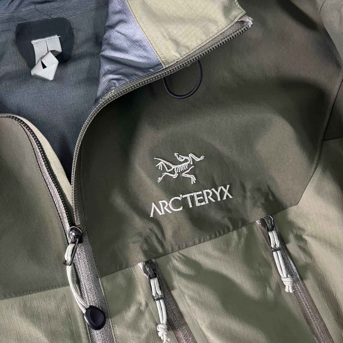 100 아크테릭스 세타 1세대 ar 카키 바람막이 자켓  상품이미지3