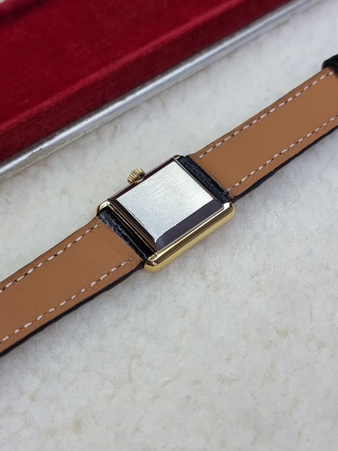 오메가 드빌 탱크 블랙 다이얼 핸드와인딩 여성 시계 상품이미지5