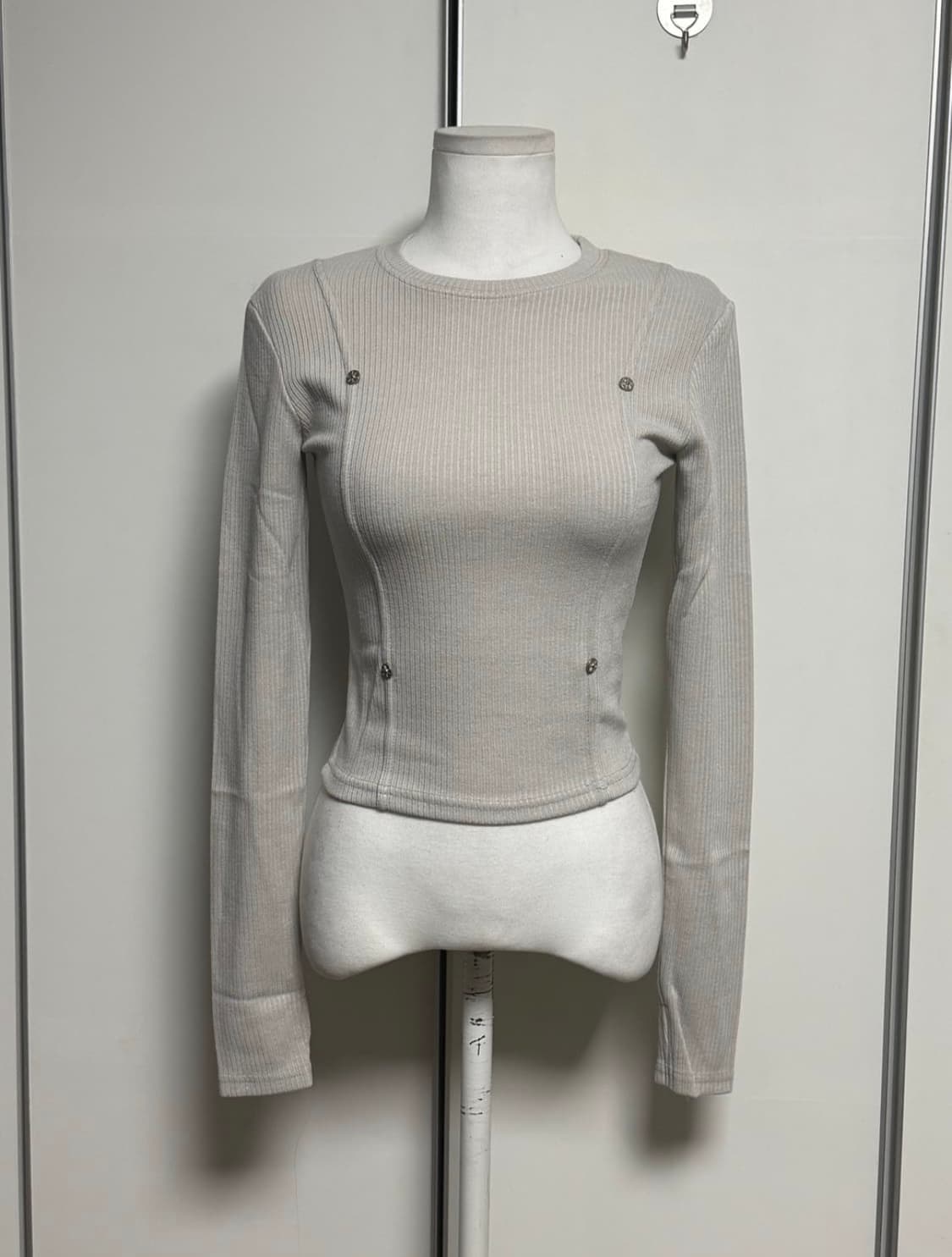 리벳 티셔츠 상품이미지1