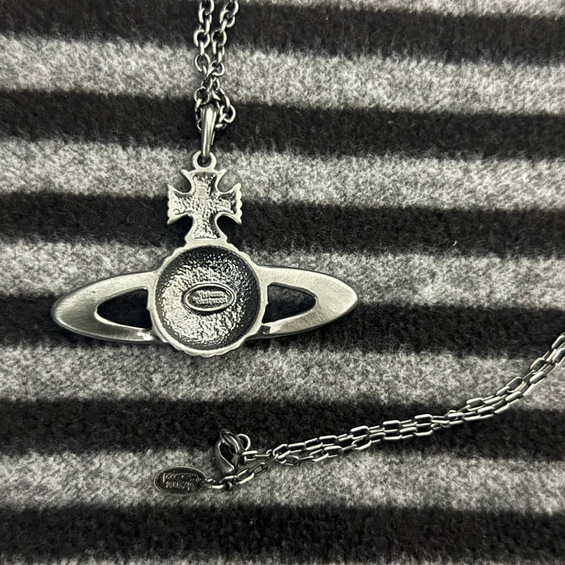 비비안웨스트우드 고딕 빅 팬던트 목걸이 상품이미지2