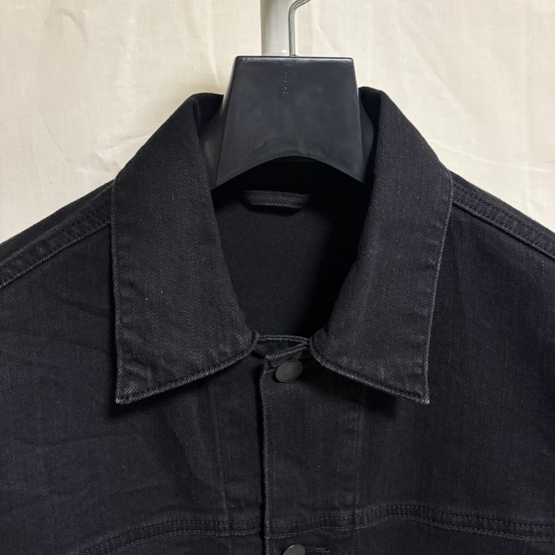 (새제품) 유니클로 데님 트러커 자켓 / 흑청, M 상품이미지4