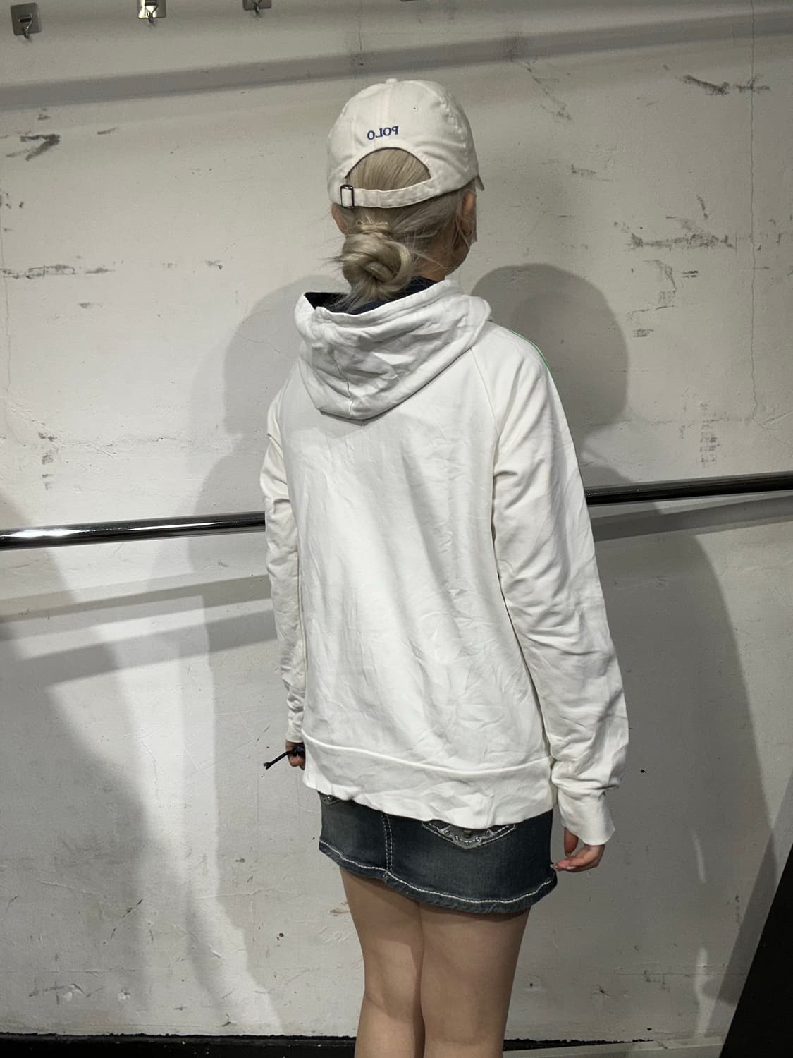 나이키 화이트 블랙 로고 사이드 라인 후드집업 L 상품이미지3