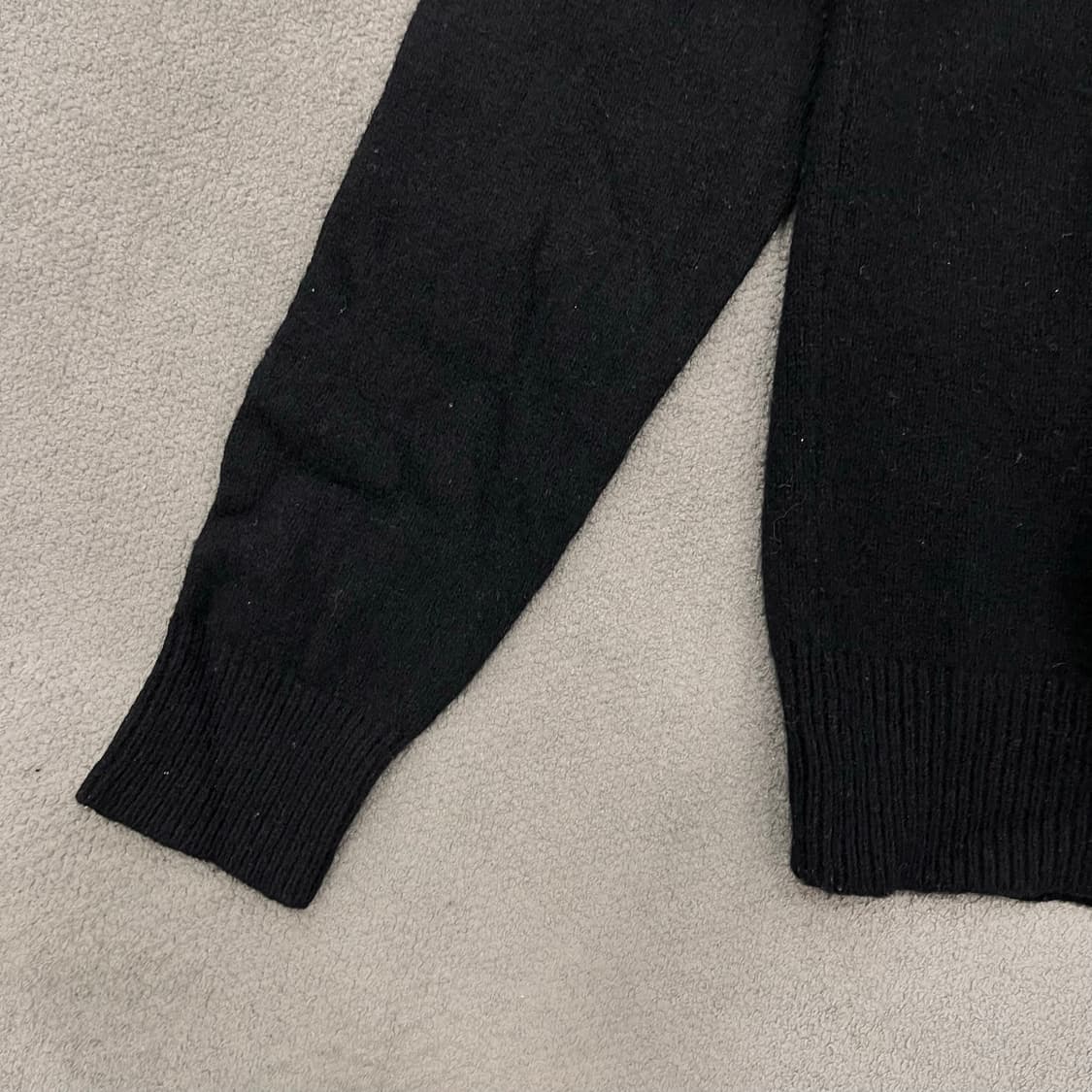 L 유니클로 jw anderson 울100% 물고기 니트 상품이미지3