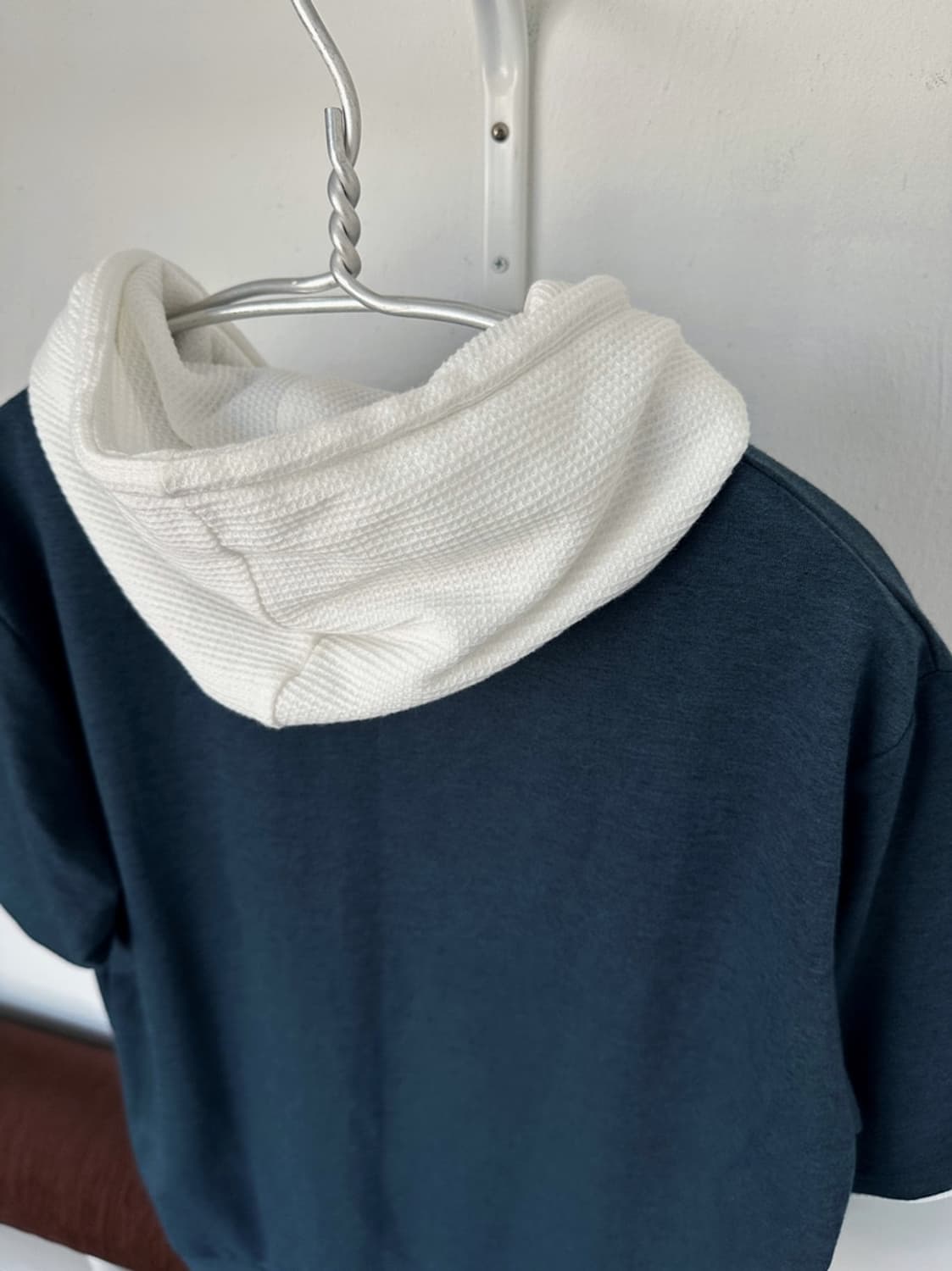 Fake layered hooded H/S tshirt 상품이미지6