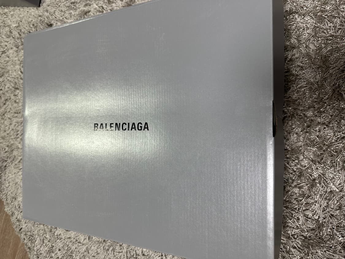 [42] 발렌시아가 디펜더 블랙 상품이미지3