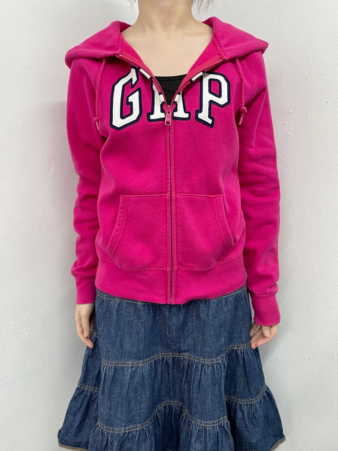 갭 핑크 로고 후드집업 상품이미지2