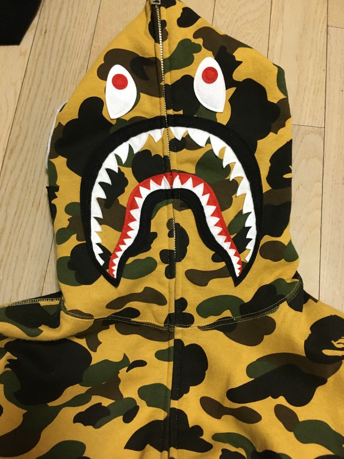 베이프 퍼스트 카모 샤크 풀집 후드집업 황계 m 상품이미지1