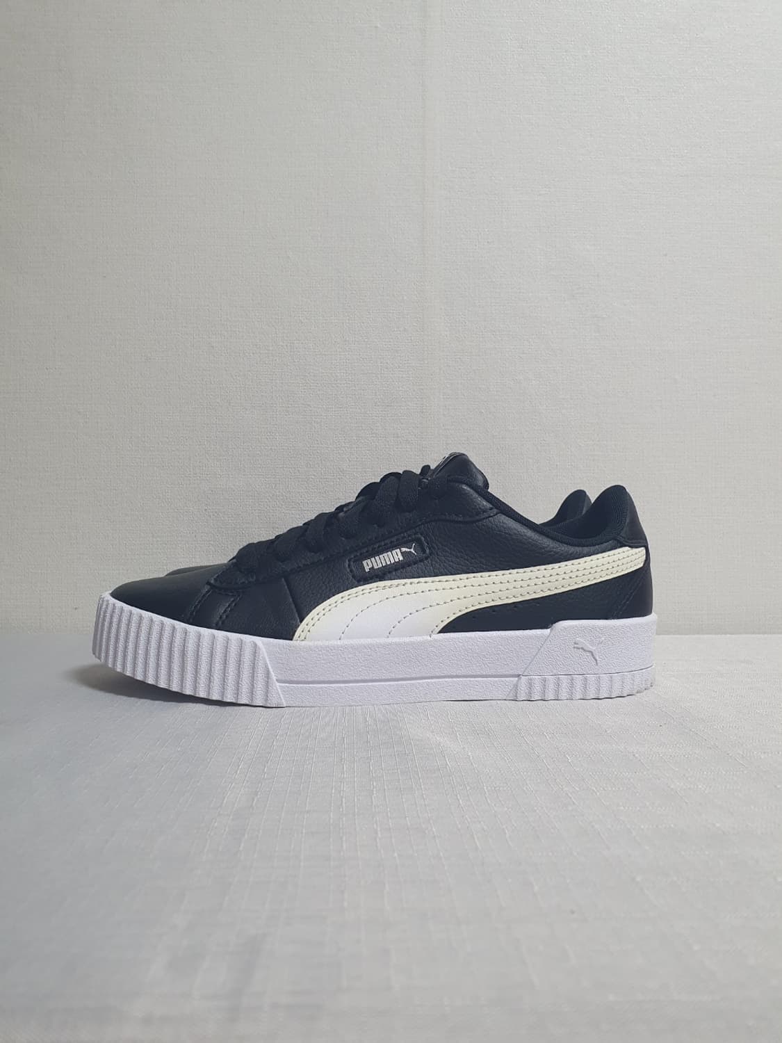 택포가 235mm 푸마 운동화 카리나 크루 블랙 스니커즈 상품이미지3