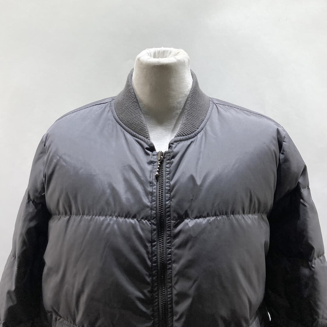 베네통 포켓장식 스트링 덕다운 여성패딩 90 상품이미지2