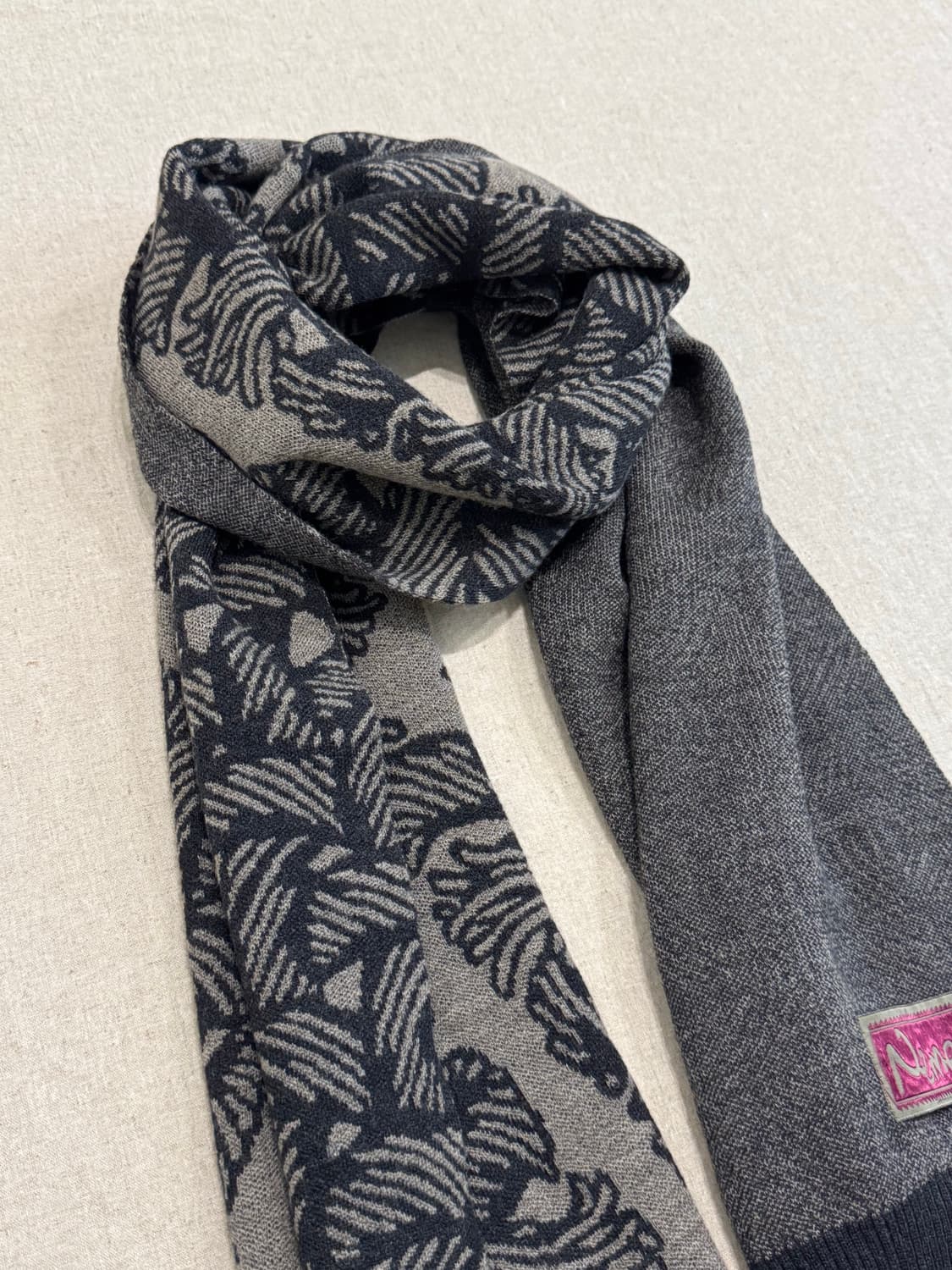 크리스토퍼 네메스 쏜 울 머플러 상품이미지2