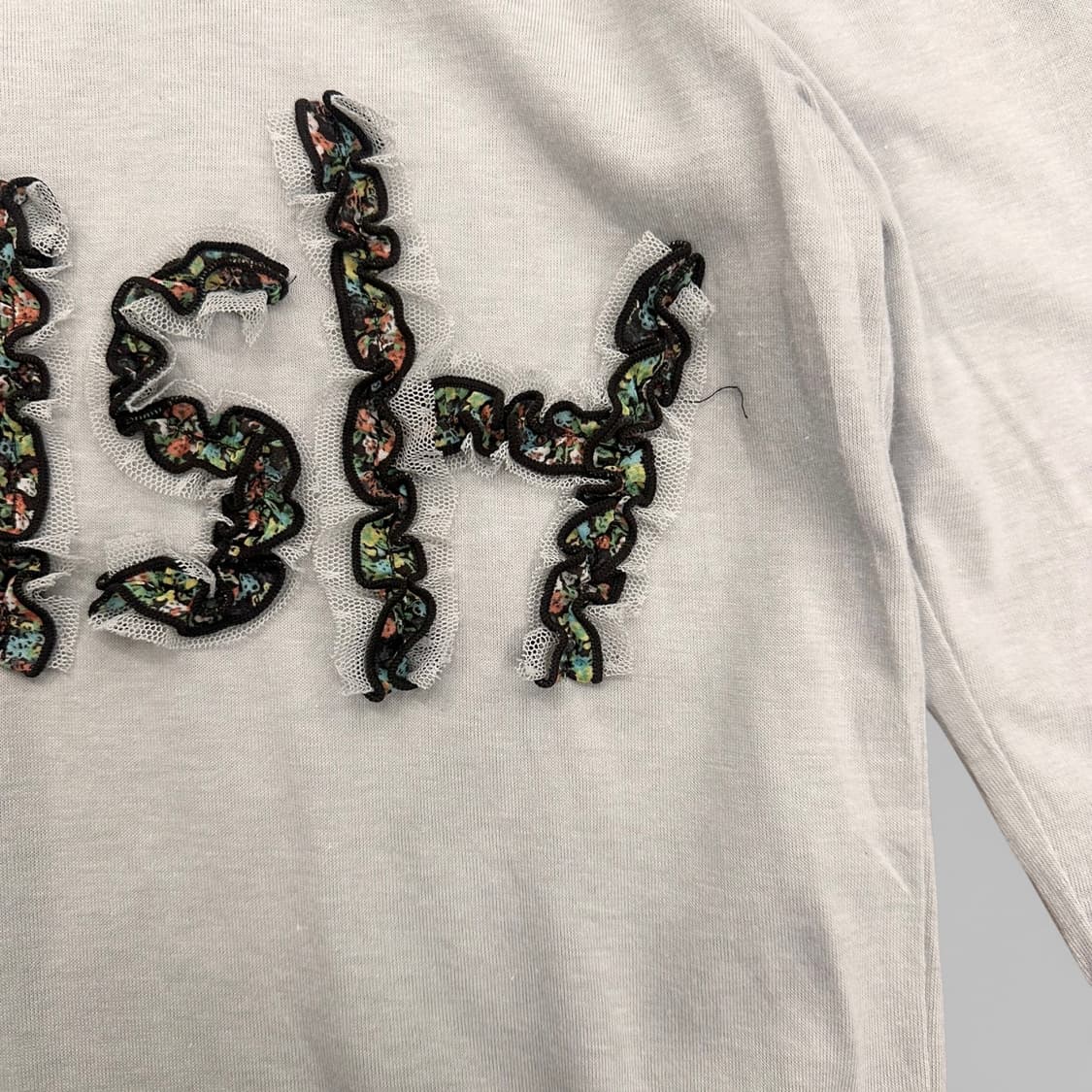 lace lettering ribbon top 상품이미지7