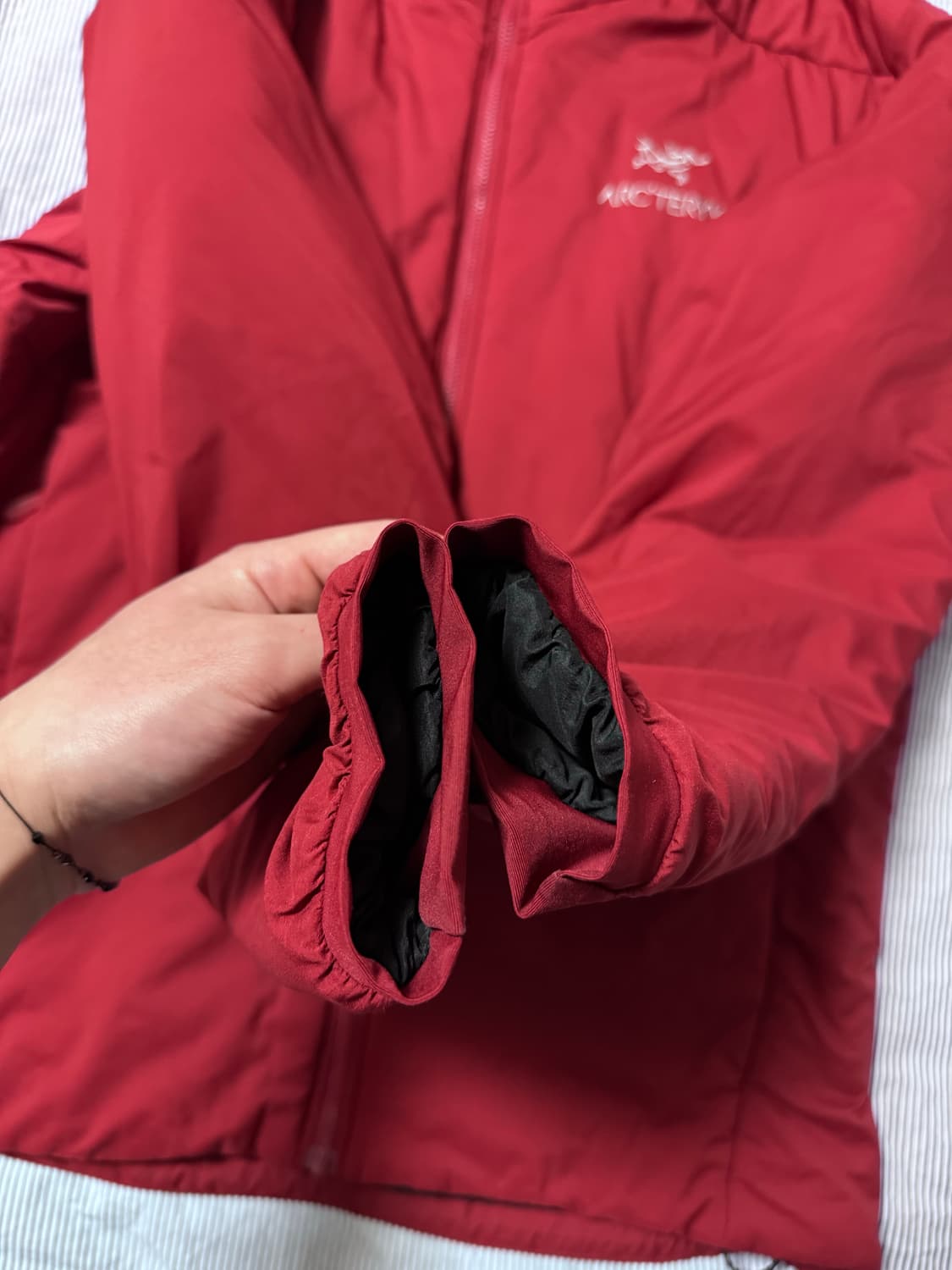 (SS급) 아크테릭스 아톰 AR 후디 보르도 M 상품이미지9