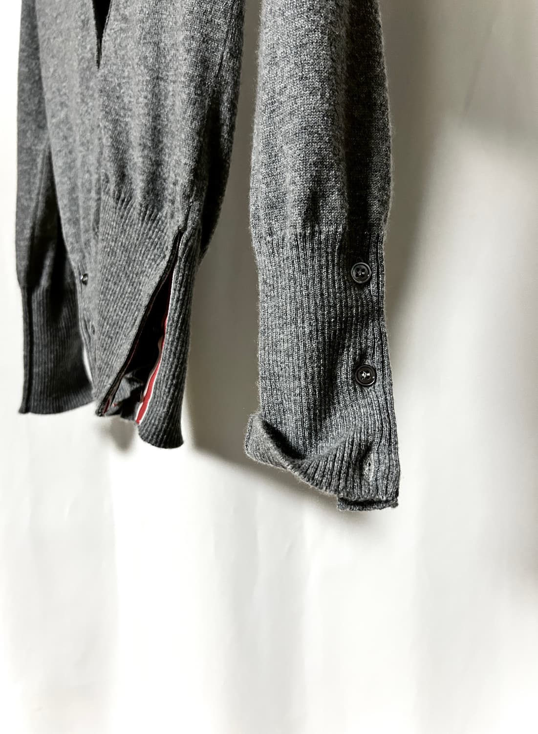 톰브라운 시그니처 캐시미어 100% 가디건 상품이미지5