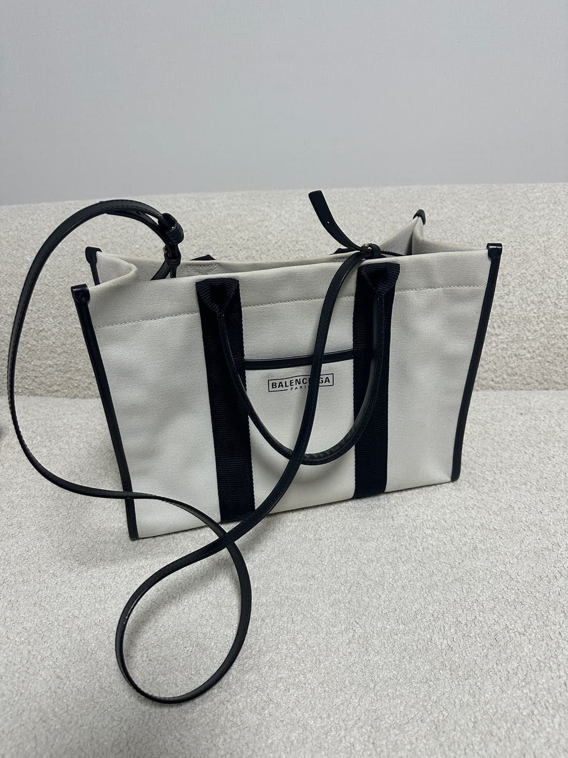 발렌시아가 캔버스 토트백 라지사이즈 판매합니다 상품이미지2