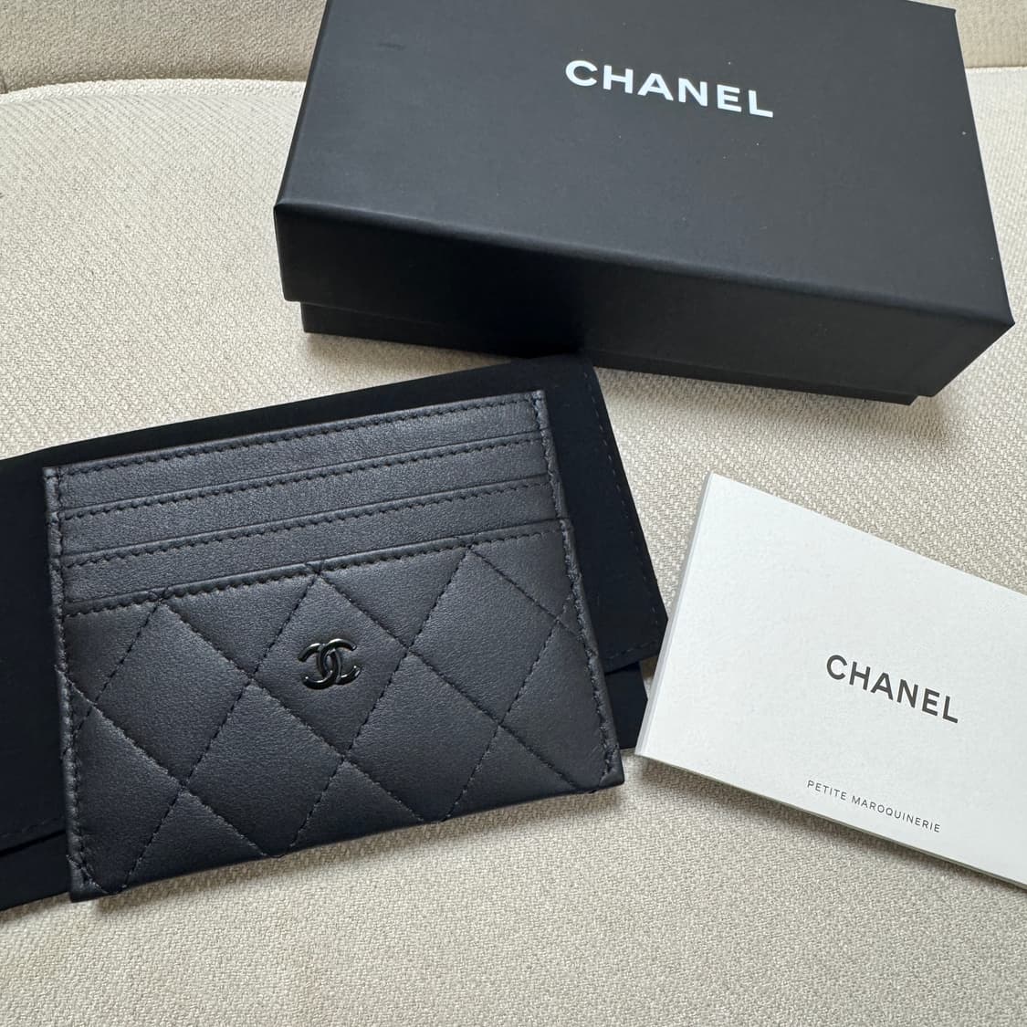 샤넬 클래식 카드홀더 쏘블랙 내장칩 새제품 상품이미지1
